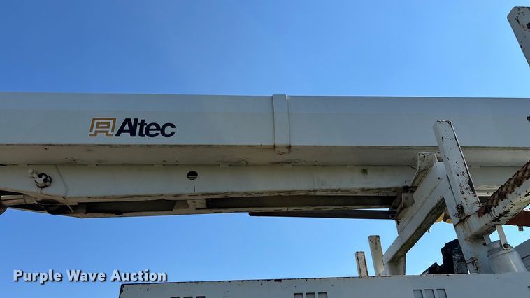 image for item ED2297 2006 Chevrolet C8500 digger derrick truck