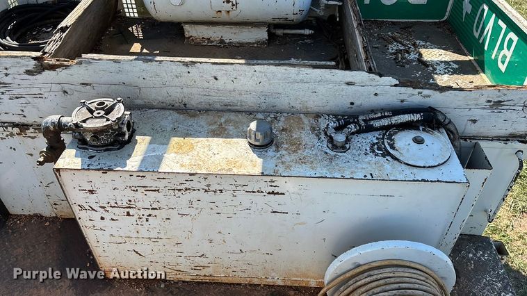 image for item ED2297 2006 Chevrolet C8500 digger derrick truck