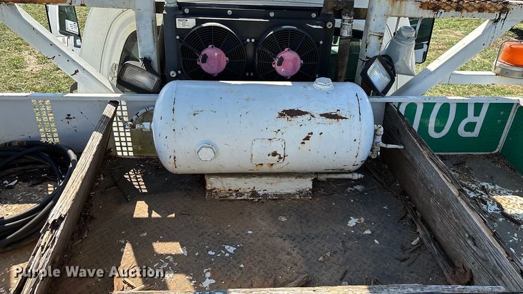 image for item ED2297 2006 Chevrolet C8500 digger derrick truck