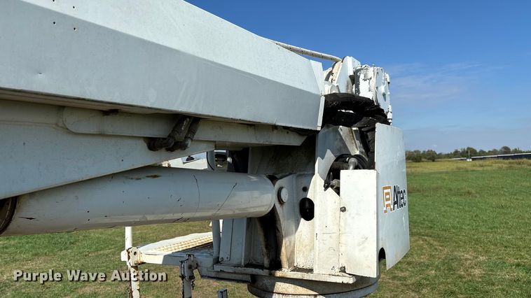 image for item ED2297 2006 Chevrolet C8500 digger derrick truck