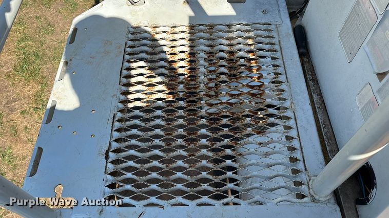 image for item ED2297 2006 Chevrolet C8500 digger derrick truck