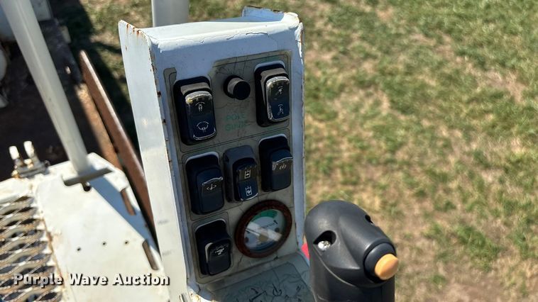 image for item ED2297 2006 Chevrolet C8500 digger derrick truck