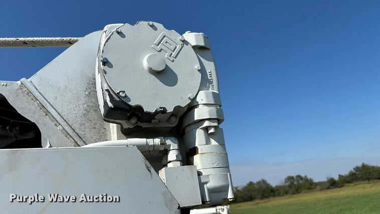 image for item ED2297 2006 Chevrolet C8500 digger derrick truck