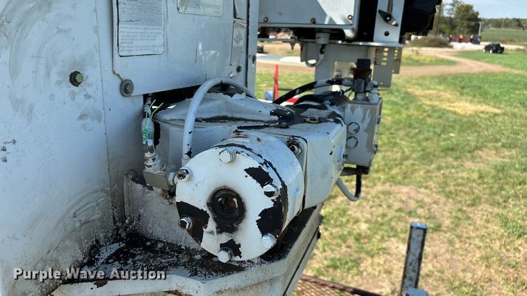 image for item ED2297 2006 Chevrolet C8500 digger derrick truck