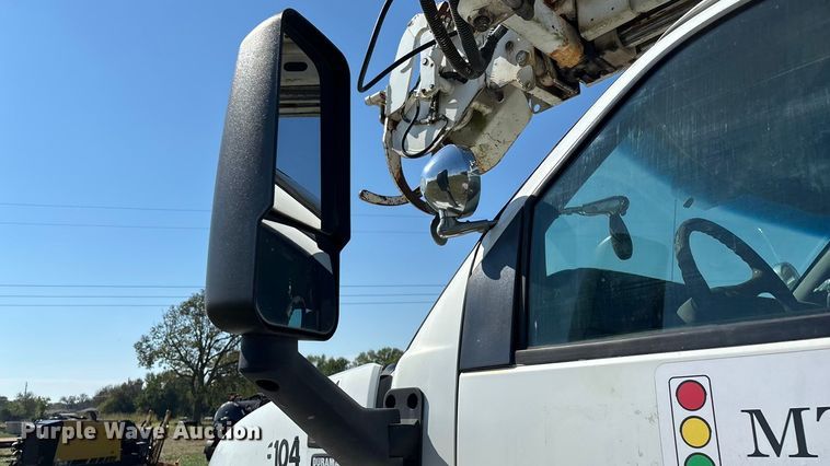 image for item ED2297 2006 Chevrolet C8500 digger derrick truck