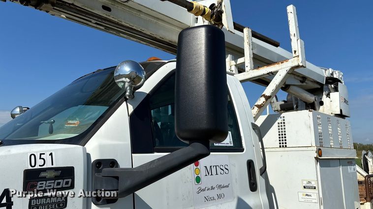 image for item ED2297 2006 Chevrolet C8500 digger derrick truck