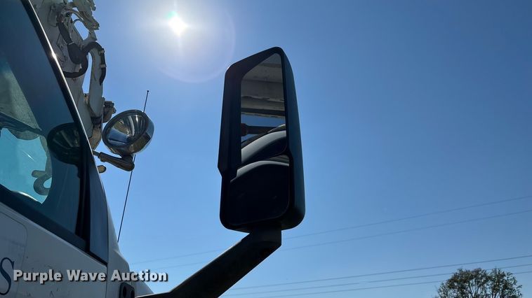 image for item ED2297 2006 Chevrolet C8500 digger derrick truck