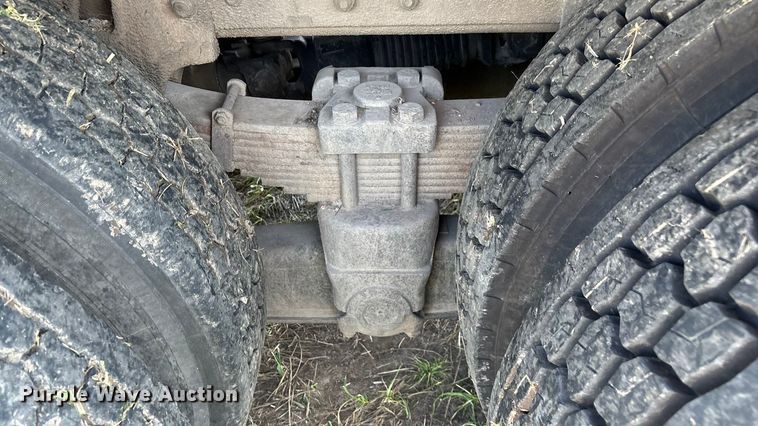 image for item ED2297 2006 Chevrolet C8500 digger derrick truck