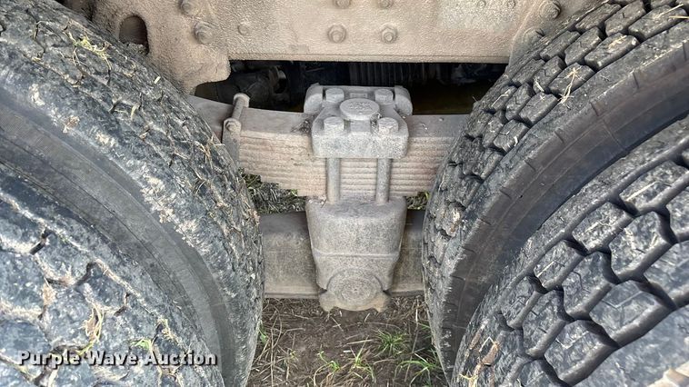 image for item ED2297 2006 Chevrolet C8500 digger derrick truck