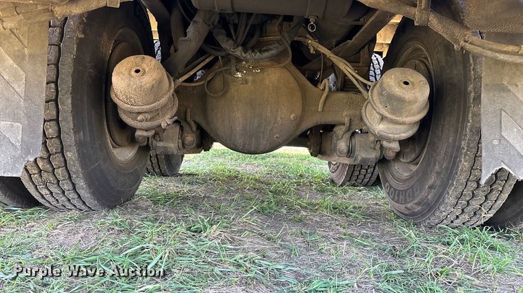 image for item ED2297 2006 Chevrolet C8500 digger derrick truck