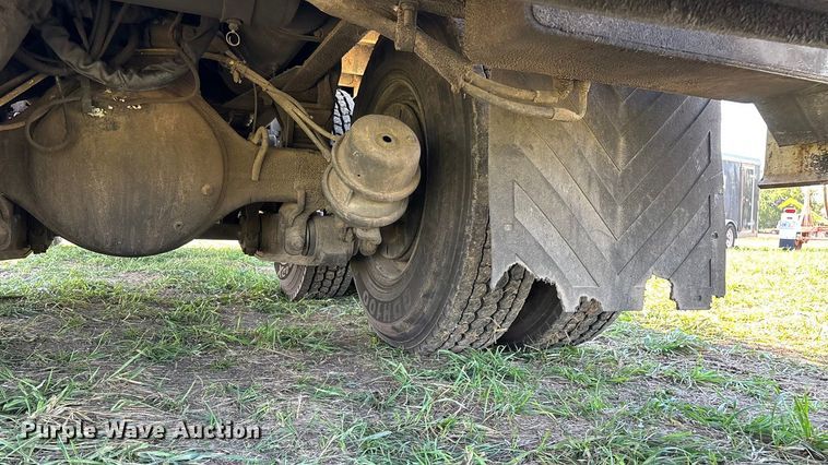 image for item ED2297 2006 Chevrolet C8500 digger derrick truck