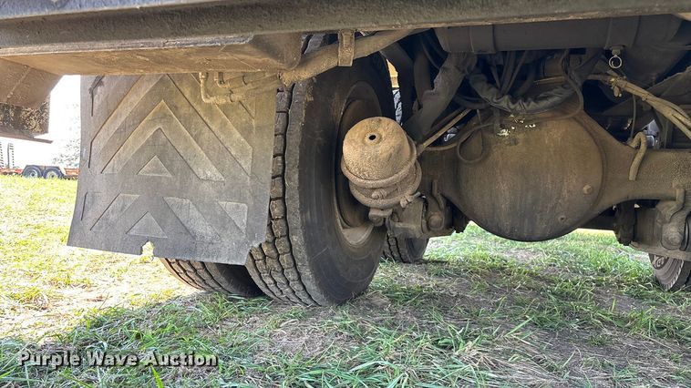 image for item ED2297 2006 Chevrolet C8500 digger derrick truck