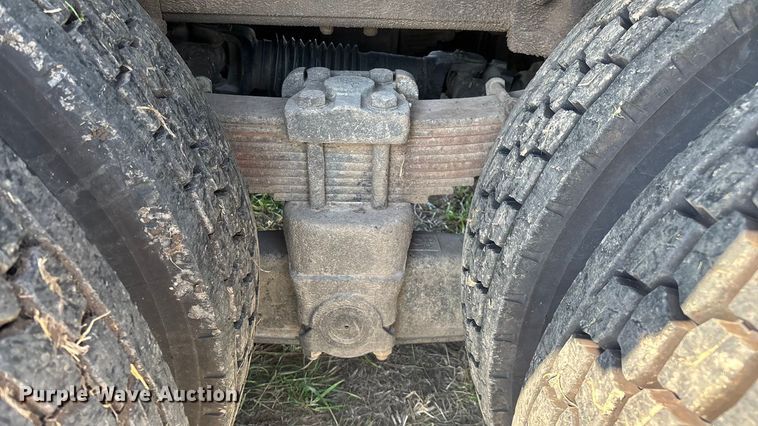 image for item ED2297 2006 Chevrolet C8500 digger derrick truck