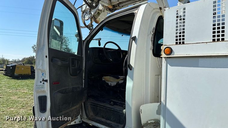 image for item ED2297 2006 Chevrolet C8500 digger derrick truck