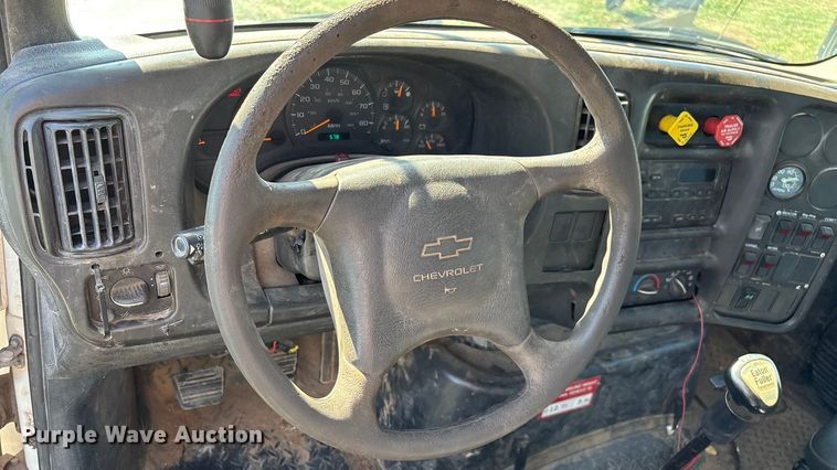 image for item ED2297 2006 Chevrolet C8500 digger derrick truck