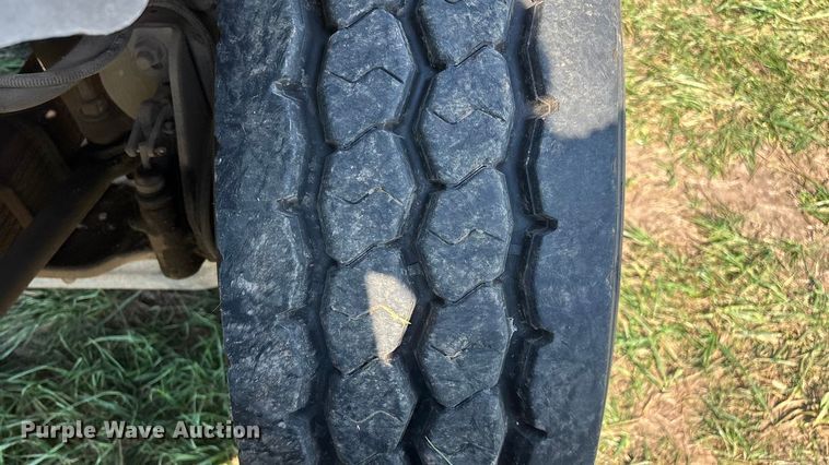 image for item ED2297 2006 Chevrolet C8500 digger derrick truck