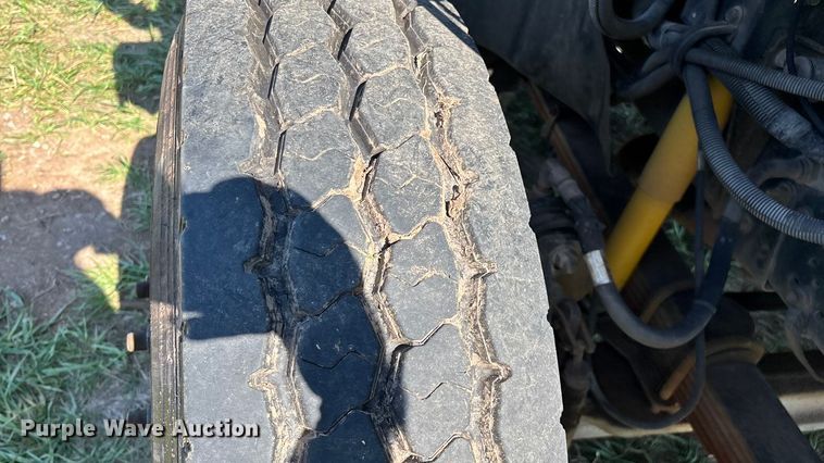 image for item ED2297 2006 Chevrolet C8500 digger derrick truck