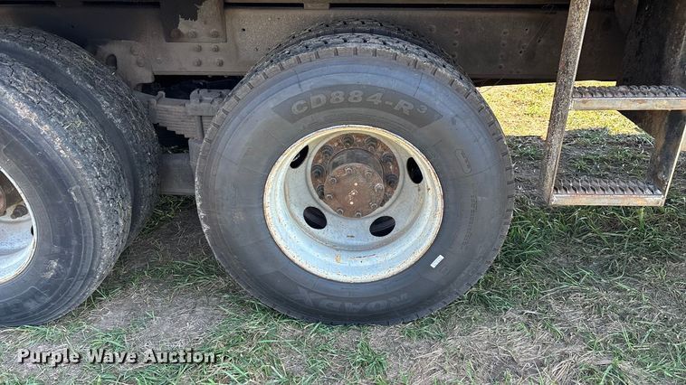 image for item ED2297 2006 Chevrolet C8500 digger derrick truck