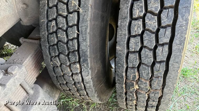 image for item ED2297 2006 Chevrolet C8500 digger derrick truck