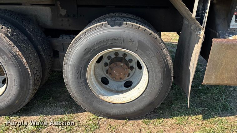 image for item ED2297 2006 Chevrolet C8500 digger derrick truck