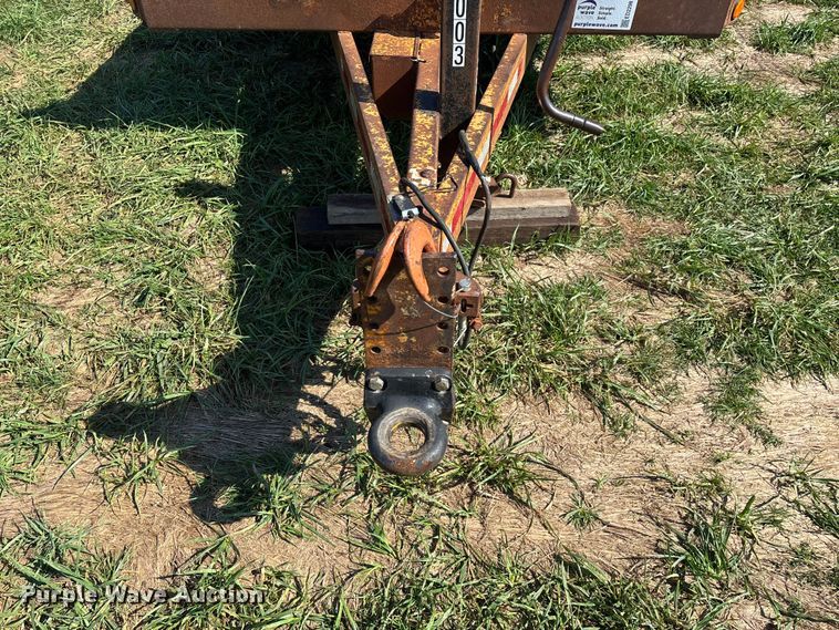 image for item ED2298 2005 Redi Haul equipment trailer