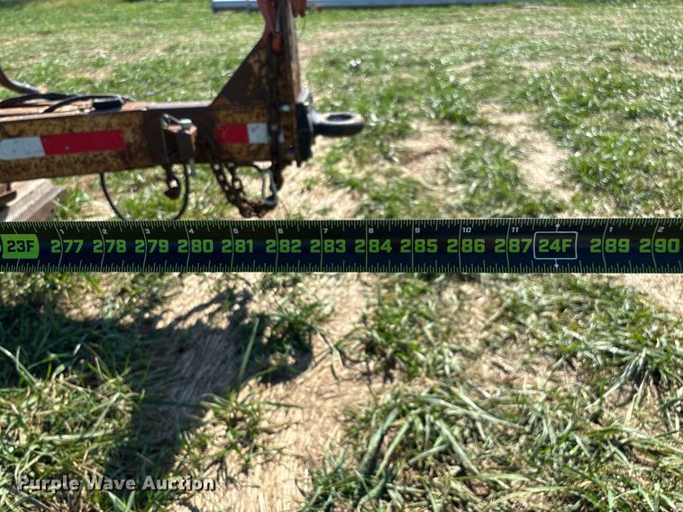 image for item ED2298 2005 Redi Haul equipment trailer