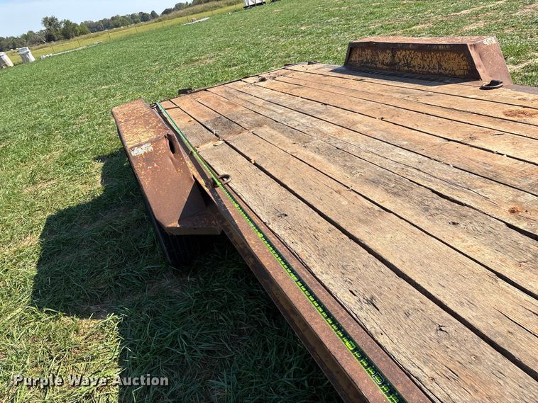 image for item ED2298 2005 Redi Haul equipment trailer