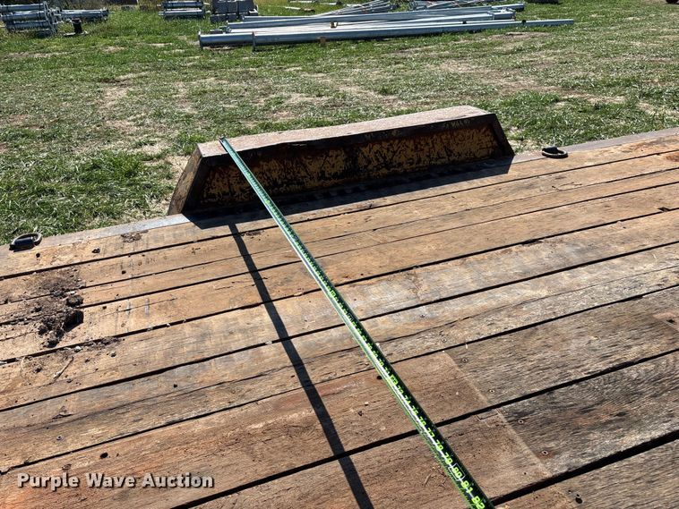 image for item ED2298 2005 Redi Haul equipment trailer