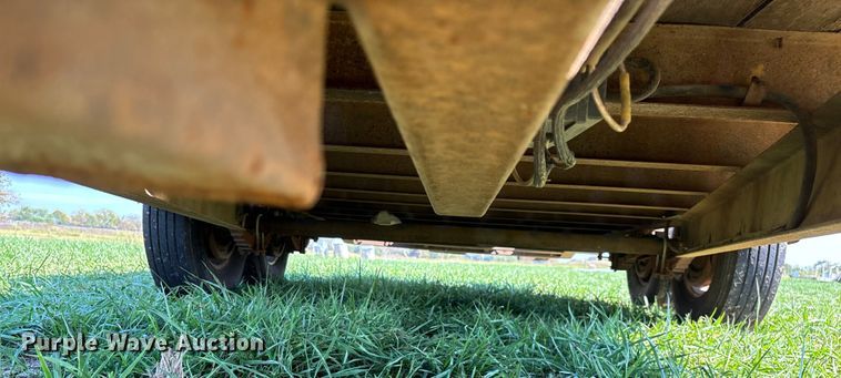 image for item ED2298 2005 Redi Haul equipment trailer