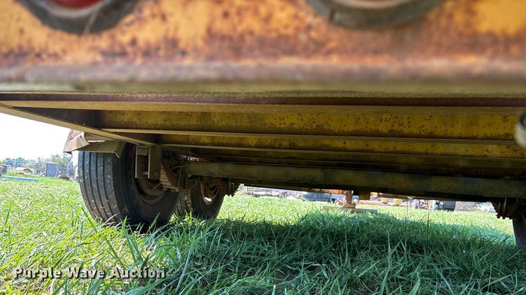 image for item ED2298 2005 Redi Haul equipment trailer