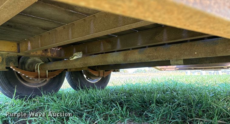 image for item ED2298 2005 Redi Haul equipment trailer