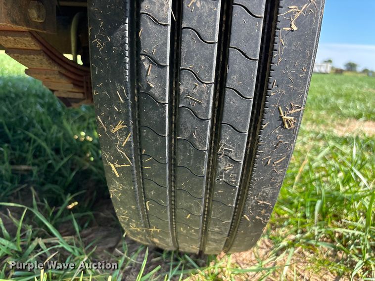 image for item ED2298 2005 Redi Haul equipment trailer