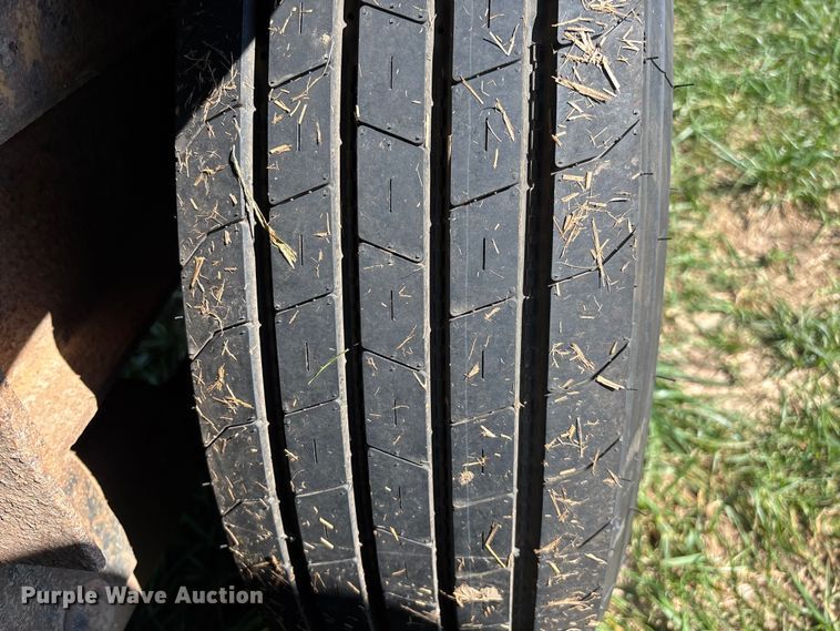 image for item ED2298 2005 Redi Haul equipment trailer