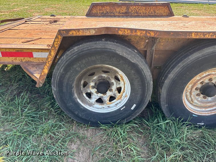 image for item ED2298 2005 Redi Haul equipment trailer