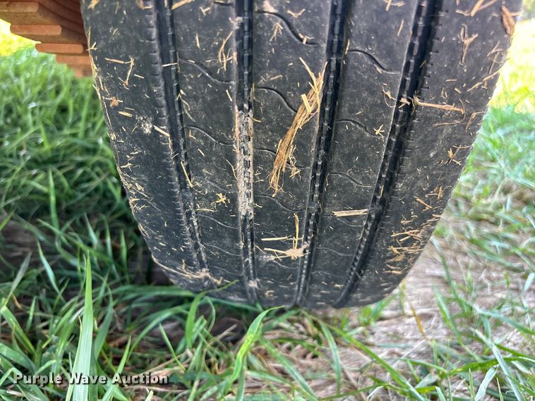 image for item ED2298 2005 Redi Haul equipment trailer