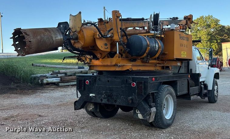 image for item ED2300 1992 Ford F700 pressure digger truck