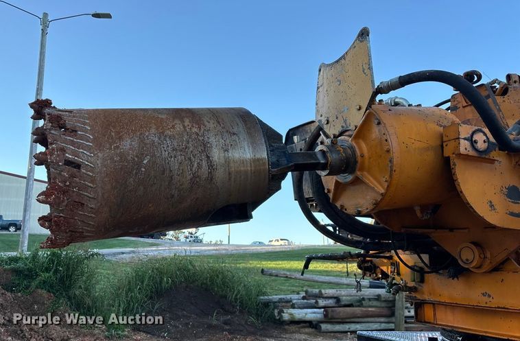 image for item ED2300 1992 Ford F700 pressure digger truck