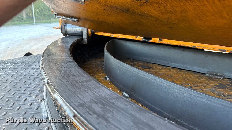 image for item ED2300 1992 Ford F700 pressure digger truck