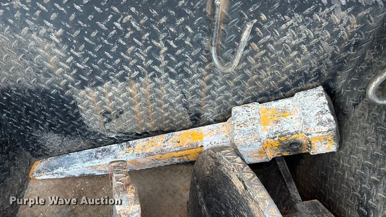 image for item ED2300 1992 Ford F700 pressure digger truck