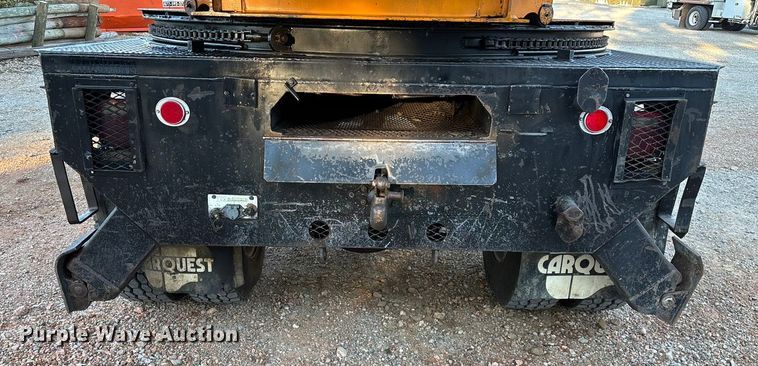 image for item ED2300 1992 Ford F700 pressure digger truck