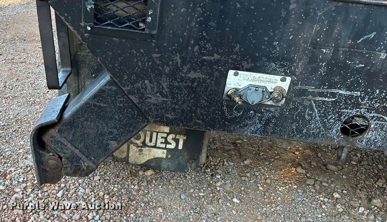 image for item ED2300 1992 Ford F700 pressure digger truck