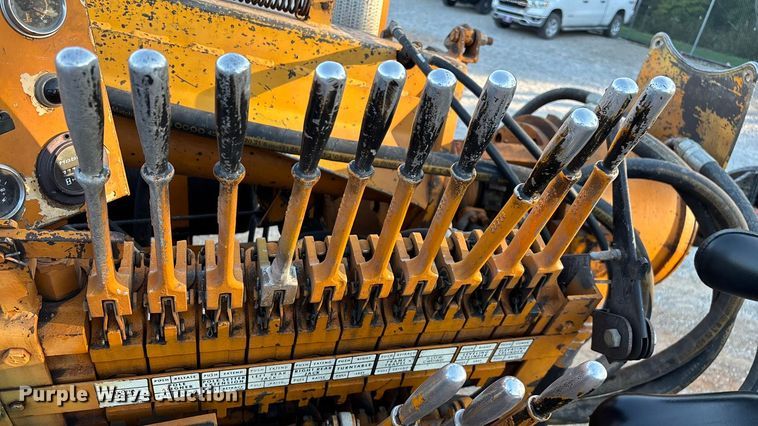 image for item ED2300 1992 Ford F700 pressure digger truck