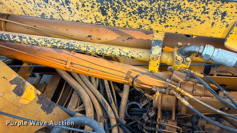 image for item ED2300 1992 Ford F700 pressure digger truck