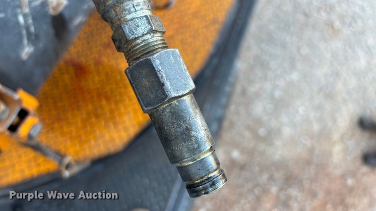 image for item ED2300 1992 Ford F700 pressure digger truck