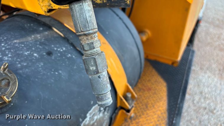 image for item ED2300 1992 Ford F700 pressure digger truck