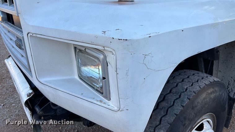 image for item ED2300 1992 Ford F700 pressure digger truck