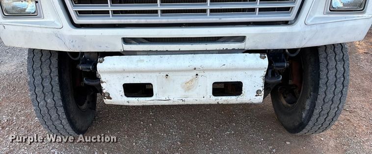 image for item ED2300 1992 Ford F700 pressure digger truck