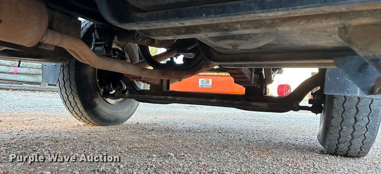 image for item ED2300 1992 Ford F700 pressure digger truck