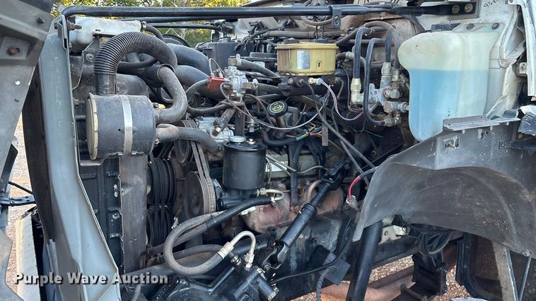 image for item ED2300 1992 Ford F700 pressure digger truck