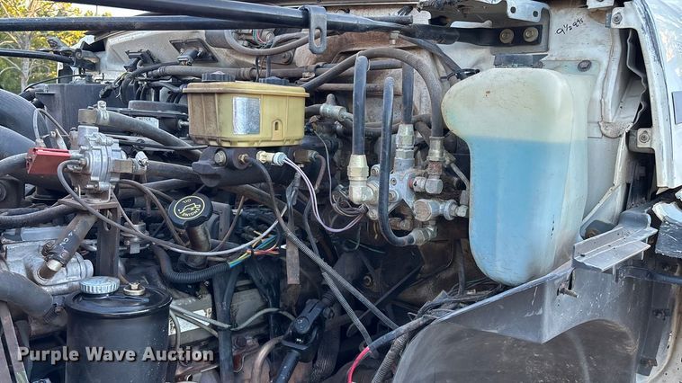 image for item ED2300 1992 Ford F700 pressure digger truck